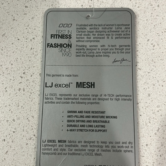 Lorna Jane Tank *NWT* - Picture 7 of 7